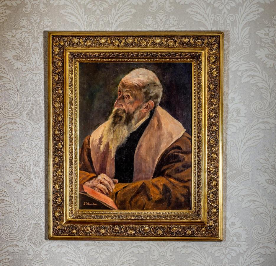 Noblesse Boutique Resort Sibiu Exterior foto Portrait of a Scholar