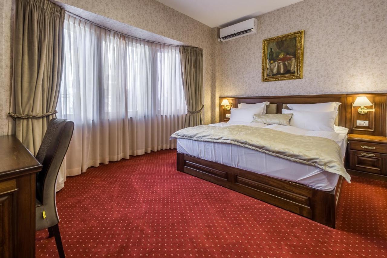 Noblesse Boutique Resort Sibiu Exterior foto A room at the hotel